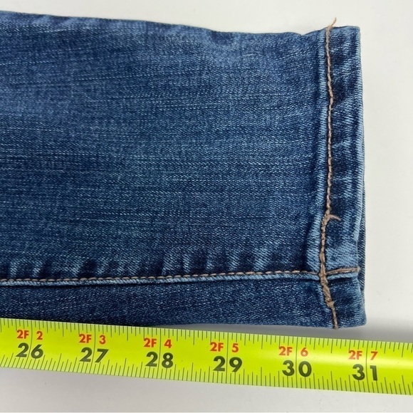 MAURICES Women’s Blue Jeans Medium (9/11) Long Distressed Mid-Rise Medium Wash - Picture 12 of 13